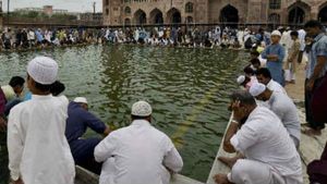 Ramadan 2020: आज से 'रमजान' के पाक महीने की शुरुआत, जानिए 'रोजा' का सही मतलब और नियम