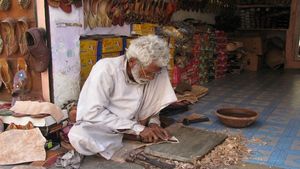 लचर सिस्टम की भेंट चढ़ते देश के शिल्पकार मजदूर