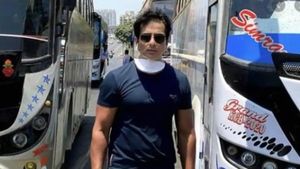 बड़े-बड़े धन्नासेठों को मदद करना सीखना होगा अभिनेता सोनू सूद से 