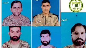 बलूचिस्‍तान लड़ाकों के हमले में गई 16 पाकिस्‍तानी सैनिकों की जान