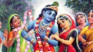 राधा को खुश करने के लिए श्रीकृष्ण ने धरा था गोपी रूप 