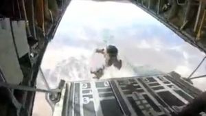 Fact Check: Fake है Indian Army के कमांडोज को पाक आर्मी का बताने वाला यह वीडियो, आप भी देखिए