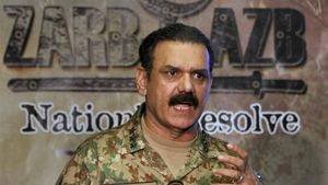 Pakistan: भ्रष्‍टाचार में घिरे इमरान के सलाहकार ले.जनरल बाजवा ने किया इस्‍तीफे का ऐलान