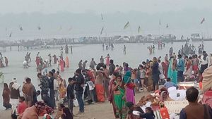 Somvati Amavasya 2020: सोमवती अमावस्या आज, संगम तट पर श्रद्धालुओं ने लगाई आस्था की डुबकी, जानिए महत्व