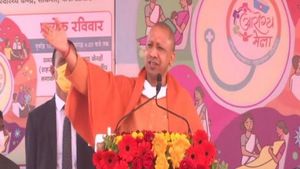 सीएम योगी ने फर्रुखाबाद के संकिसा से की आरोग्‍य मेले की शुरूआत, कही ये बातें