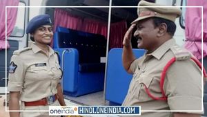 DSP बेटी को CI पिता ने सबके सामने सैल्यूट कर कहा-'नमस्ते मैडम', मिला यह जवाब तो फोटो हुई वायरल