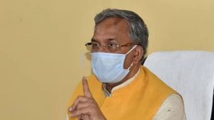 मुख्यमंत्री त्रिवेंद्र सिंह रावत ने कई क्षेत्रों के लिए सड़कों के कार्यों को दी मंजूरी