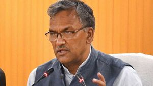 लिंगानुपात सुधारने के लिए त्रिवेंद सरकार ने अफसरों को दिए निर्देश