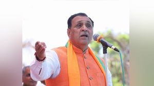 गुजरात में रूपाणी सरकार ने महिला उत्कर्ष योजना का वेब पोर्टल किया लॉन्च, अब तक 44,854 महिला समूहों का गठन