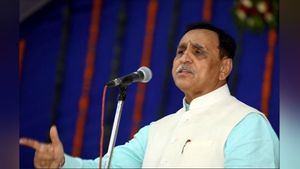गुजरात में नए बंदरगाह का भूमिपूजन, CM बोले- 27 हजार करोड़ के विकास कार्यों का लोकार्पण-शिलान्यास किया