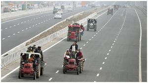 NH-24 से दिल्ली जाने वाली सड़क खुली, किसान आंदोलन की वजह से 26 जनवरी को बंद हुआ था रोड