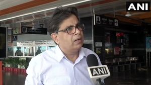 Fact check: क्या दिल्ली में लॉकडाउन लगने के डर से रेलवे स्टेशन पर बढ़ रही है भीड़?, रेलवे ने दी सफाई