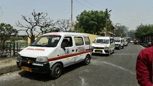 ओडिशा के मंत्री ने बचाई कोरोना मरीज की जान, खुद एंबुलेंस चालकर पहुंचाया अस्पताल