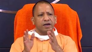 सीएम योगी के प्रयासों से काशी बनेगा विश्‍व की सबसे बड़ी संस्‍कृत नगरी