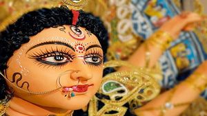 Chaitra Navratri 2021: घोड़े पर सवार होकर आई हैं माता रानी, जानिए क्या होगा असर? 