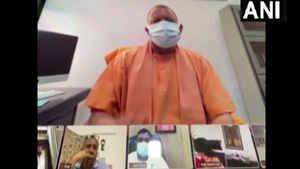 कोविड-19 प्रबंधन के लिए गठित टीम-11 को मुख्यमंत्री योगी आदित्यनाथ के दिशा-निर्देश