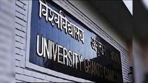 UGC ने ऑफलाइन मोड में परीक्षा कराने का जारी किया पब्लिक नोटिस? PIB ने बताई इस दावे की सच्चाई