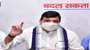 आगरा में 2 बड़े व्यापारी नेताओं ने थामा आम आदमी पार्टी का दामन, संजय सिंह रहे मौजूद