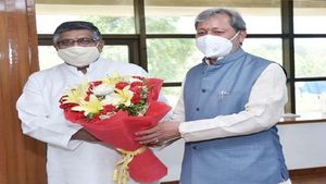 उत्तराखंड में भारत नेट फेज टू परियोजना के लिए मुख्यमंत्री ने रविशंकर प्रसाद से मांगी वित्तीय स्वीकृति