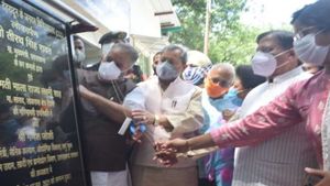 कोविड केयर सेंटर के लोकार्पण पर CM तीरथ सिंह रावत बोले- बख्शे नहीं जाएंगे कोरोना जांच फर्जीवाड़े के दोषी
