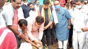  कैबीनेट मंत्री गिरीश देवांगन ने सिमगा ब्लाक में लाखों के विकास कार्यों की घोषणा, किया भूमिपूजन