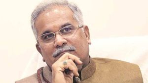 छत्तीसगढ़ः नारायणपुर में फूलझाड़ू निर्माण बना 300 महिलाओं के लिए आजीविका का साधन