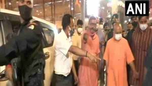 वाराणसी के विकास की परियोजनाओं का CM योगी ने किया निरीक्षण, कहा- 7 वर्षों में यहां हुआ रिकॉर्ड विकास