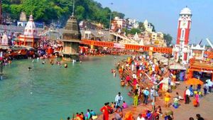 महाकुंभ के दौरान फर्जी कोरोना टेस्टिंग मामले में 2 अधिकारी सस्पेंड, सीएम के निर्देश पर हुआ एक्शन