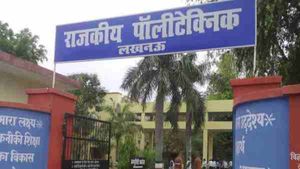 UP: पॉलीटेक्निक संस्थानों में जल्द शुरू होंगे सर्टिफिकेट कोर्स, प्रशिक्षण के बाद दिलाई जाएगी नौकरी
