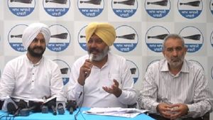 चंडीगढ़ में चल रहे छात्रों के प्रदर्शन को आम आदमी पार्टी का समर्थन, उपराष्ट्रपति से मिलेंगे AAP नेता