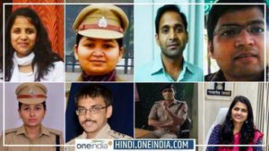 रक्षाबंधन विशेष : वो 8 भाई-बहन जो बन गए IAS-IPS, जानिए कामयाबी की पूरी कहानी