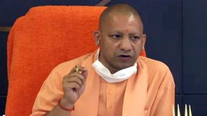 UP: राज्य सरकार किसानों का डाटाबेस तैयार कर सीधे पहुंचाएगी उनको लाभ