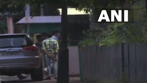क्या राजस्थान में भी बदलेंगे सीएम?  दिल्ली में राहुल गांधी के घर पहुंचे सचिन पायलट, प्रियंका गांधी भी मौजूद