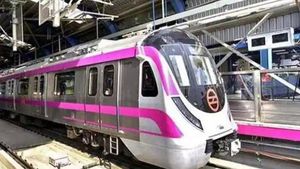 Delhi Metro: पिंक लाइन पर सामान्य सेवाएं फिर से शुरू, DMRC ने दी जानकारी 