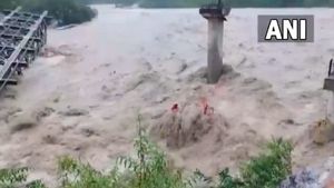 उत्तराखंड के हालातों पर अरविंद केजरीवाल ने जताई चिंता, कार्यकर्ताओं से किया पीड़ितों की हरसंभव मदद का आग्रह 