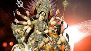 Durga saptashati : कवच, अर्गला, कीलक में समाया है संपूर्ण सप्तशती का माहात्म्य