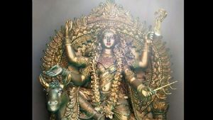 Kalaratri Mata ki  Aarti:  पढ़ें 'कालरात्रि'  माता की आरती 