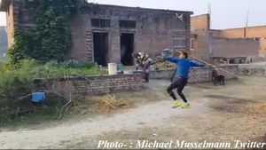 दुनिया के टॉप-10 एथलीट ही फेंक सकते हैं ऐसी थ्रो, वायरल हुआ भारत के अगले नीरज चोपड़ा का VIDEO