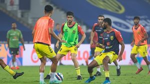 ISL 2022: हैदराबाद और केरला में टक्कर का मुकाबला, 8 मुकाबलों से नहीं मिली किसी को हार