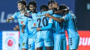 ISL 2021-22: ओग्बेचे की हैट्रिक से टॉप पर पहुंचा हैदराबाद एफसी, ईस्ट बंगाल को एतरफा रौंदा
