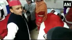 Fact Check: अखिलेश यादव ने ब्राह्मण होने की वजह से डॉक्टर से की बदसलूकी? क्या है वायरल वीडियो  का सच