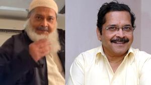  Fact Check:एक्टर टीकू ने कबूल किया इस्लाम धर्म? जानें वायरल फोटो का सच