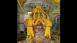 Shivling: क्या है 'शिवलिंग' का सही अर्थ? क्यों मानते हैं इसे शक्ति का प्रतीक? 