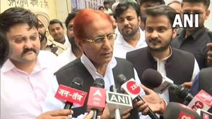 आजम खान की बिगड़ी तबीयत, रात 3 बजे दिल्ली के सर गंगा राम अस्पताल में कराया गया भर्ती