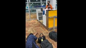 दिल्ली एयरपोर्ट पर महिला को आया पैनिक अटैक, Air India स्टॉफ ने नहीं की मदद, Video वायरल होने पर दी सफाई