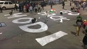Fact Check: क्या चेन्नई में हुआ पीएम मोदी का विरोध, जानिए वायरल फोटो की सच्चाई