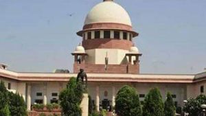 EWS Reservation: आर्थिक आधार पर आरक्षण देने के लिए क्रीमी लेयर की समीक्षा जरूरी