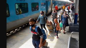 Fact Check: ट्रेन में ज्यादा सामान ले जाने पर देना होगा एक्स्ट्रा चार्ज? रेल मंत्रालय ने बताई सच्चाई