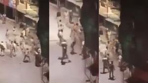 'पत्थरबाजों की खातिरदारी करती हुई बाबाजी की पुलिस', क्या कानपुर में दंगाइयों पर रात को बरसाए गए डंडे,जानें सच 