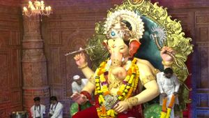  Ganesha Chaturthi 2022 :  गणेश चतुर्थी के रंग में रंगा भारत, चारों और 'गणपति बप्पा मोरिया' की गूंज